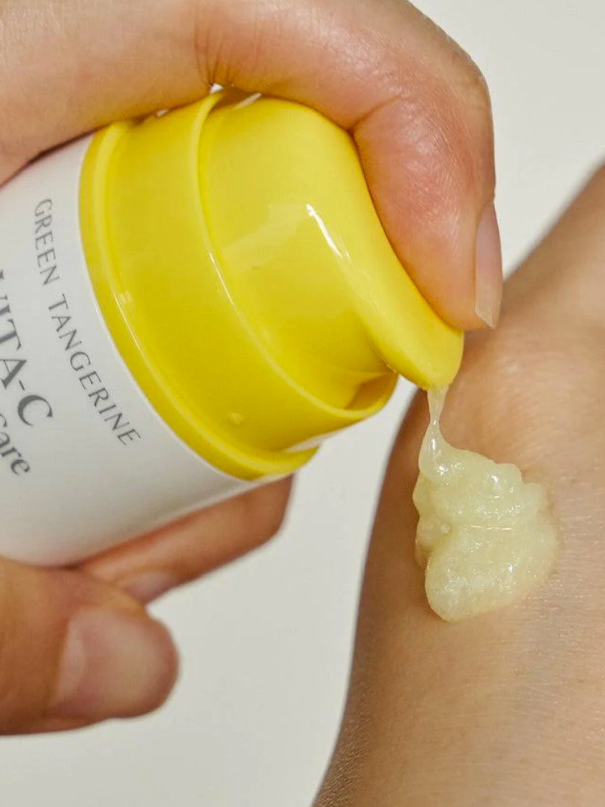 Green Tangerine Vita C Dark Spot Care Sun Serum