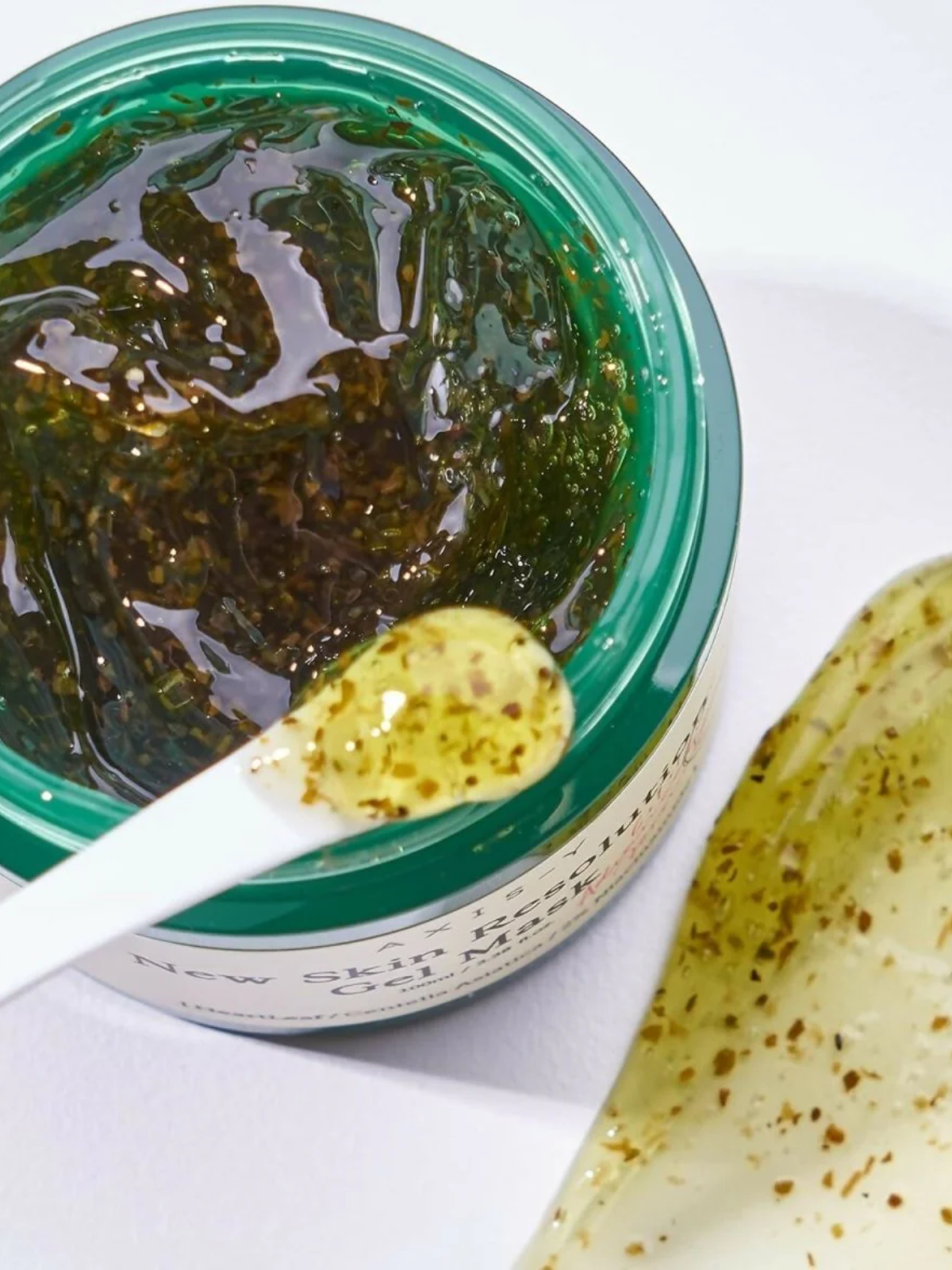 New Skin Resolution Gel Mask