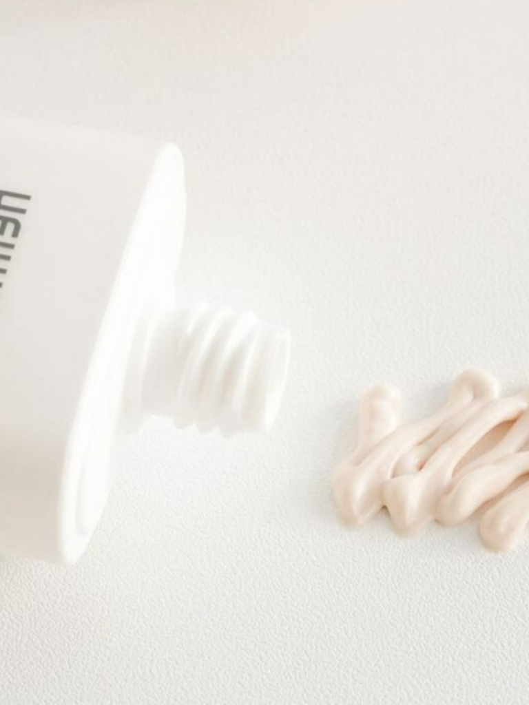 Artless Glow Base SPF50+ PA+++